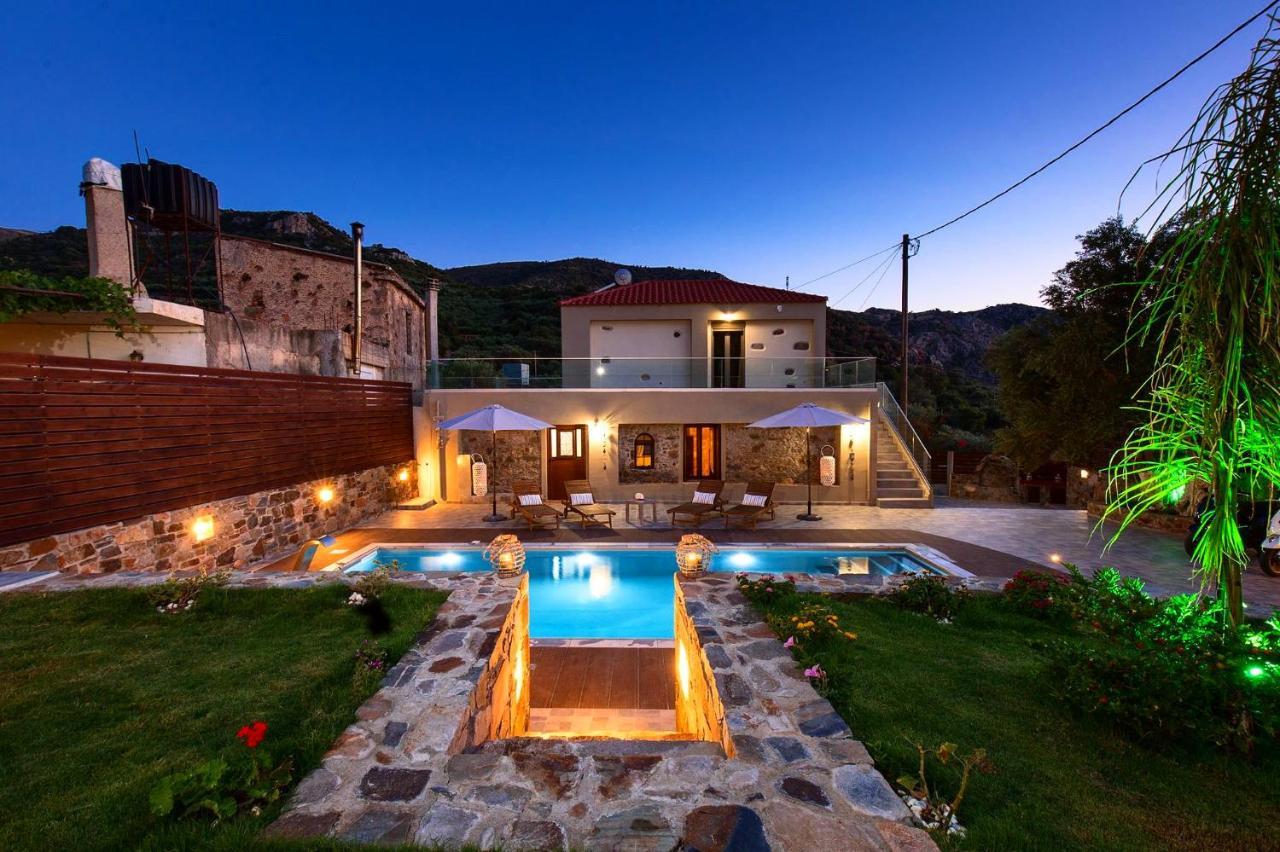 Tzouganos Villa Sfinárion Exterior foto