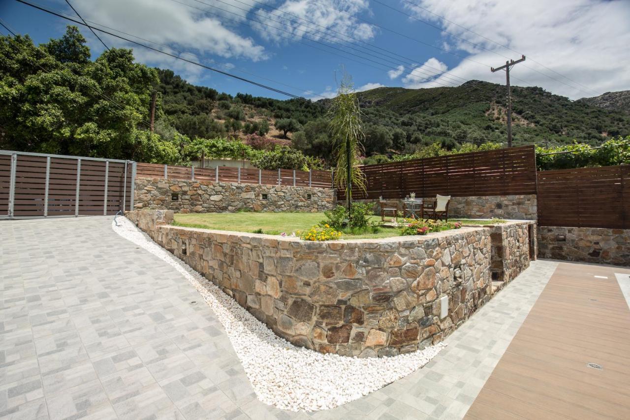 Tzouganos Villa Sfinárion Exterior foto